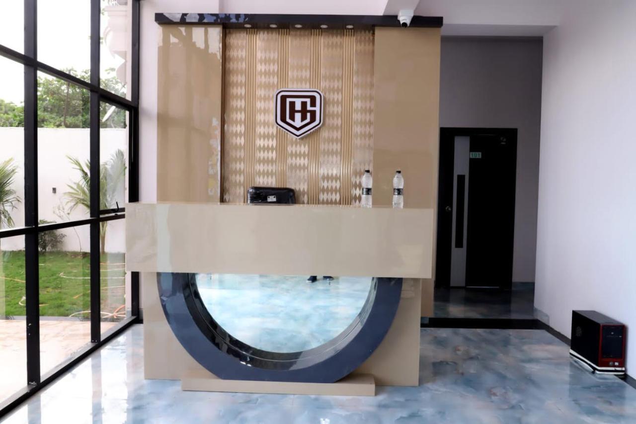 Khuldabad Hotel Grand מראה חיצוני תמונה