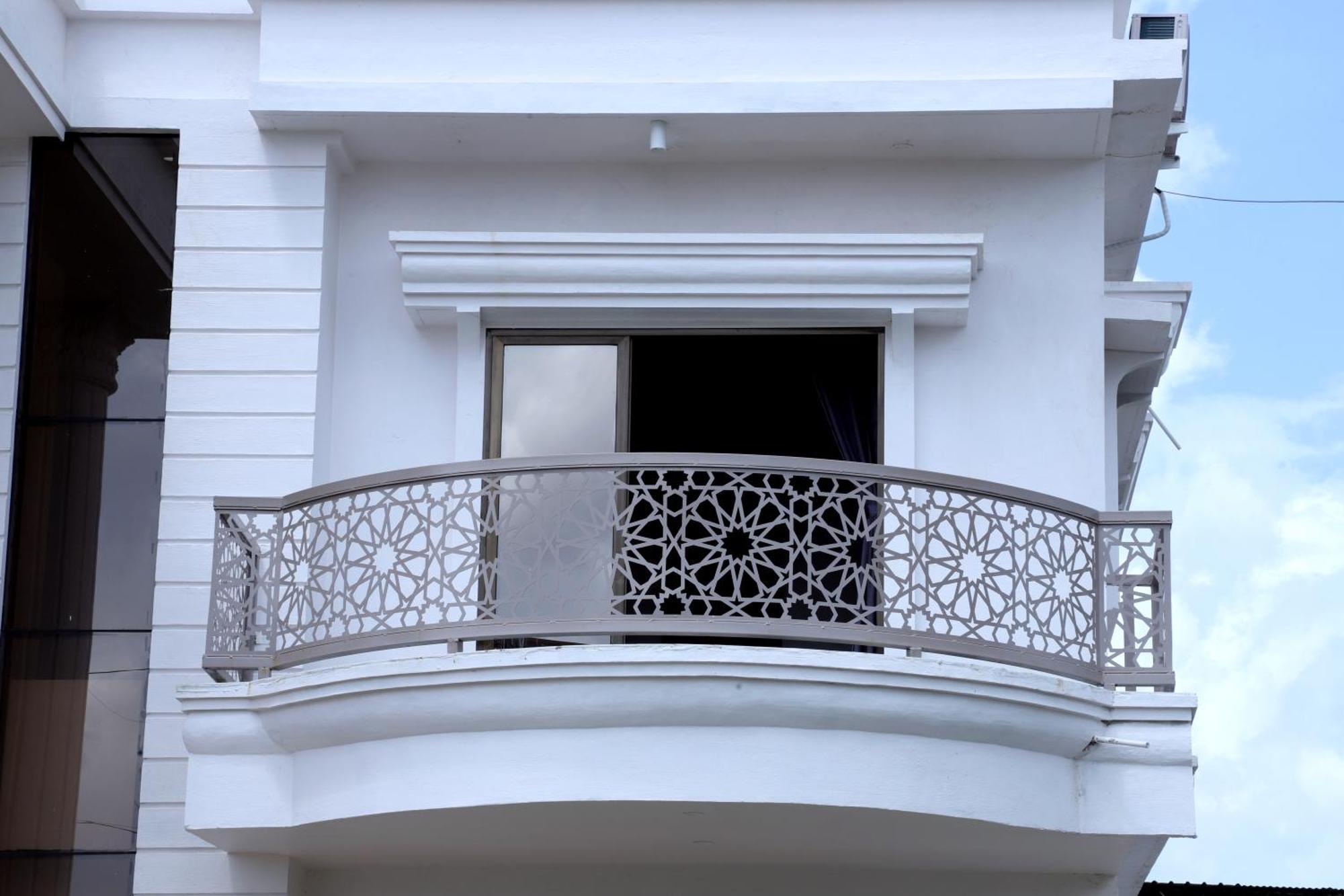 Khuldabad Hotel Grand מראה חיצוני תמונה